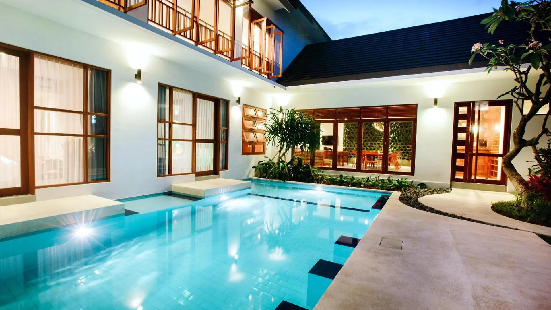Pudak Sari Unizou Hostel Kuta Lombok
