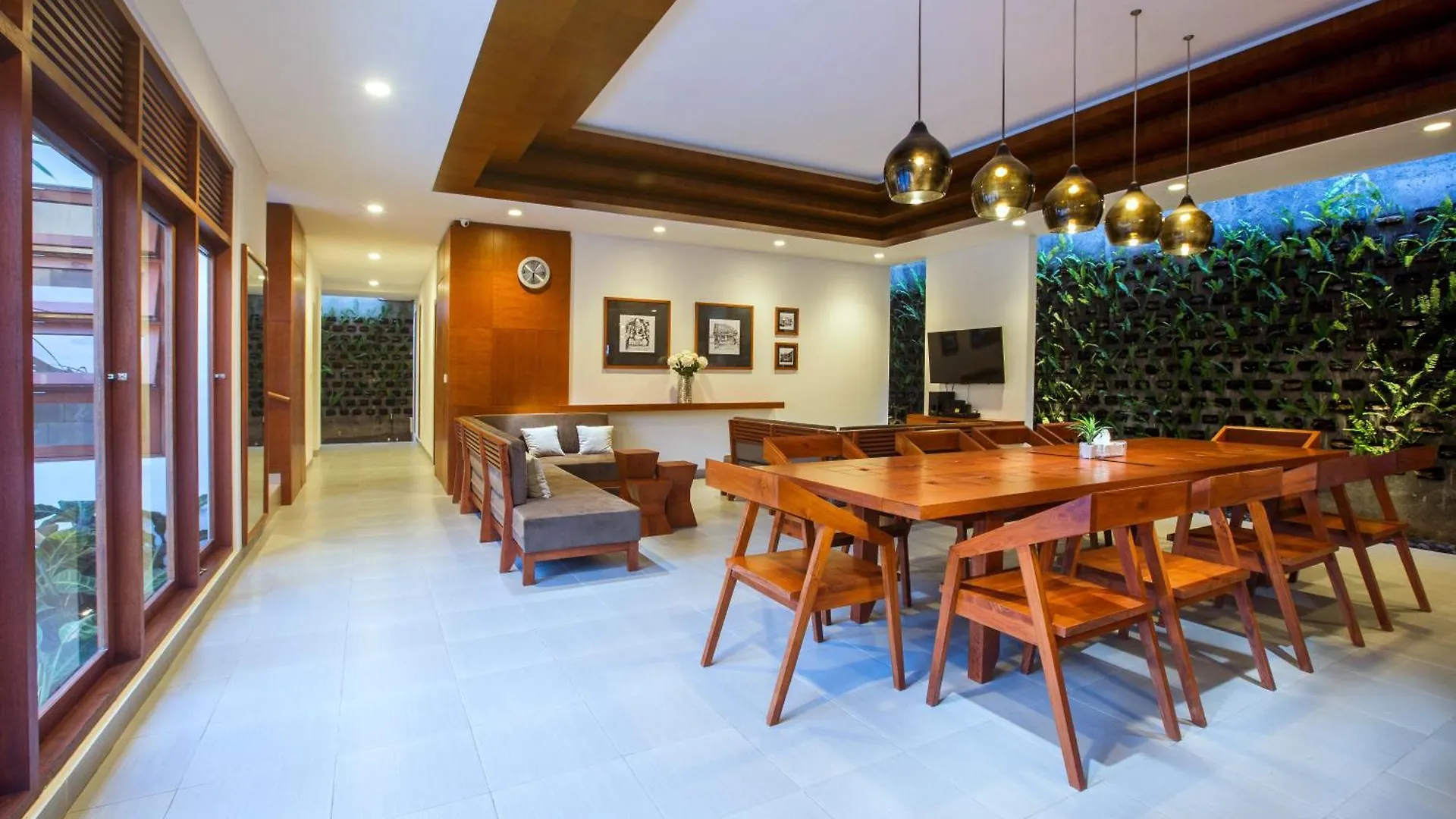 Pudak Sari Unizou Hostel Kuta Lombok